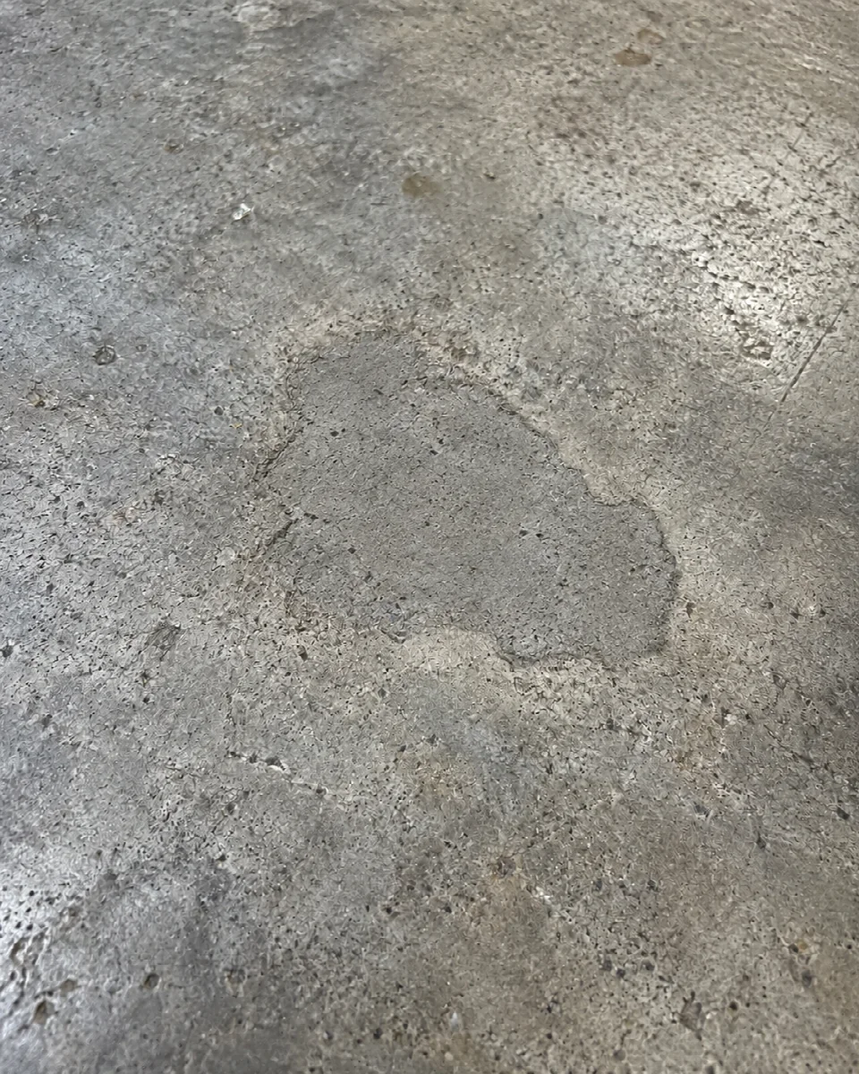 Bacheo de un piso de hormigón — Después